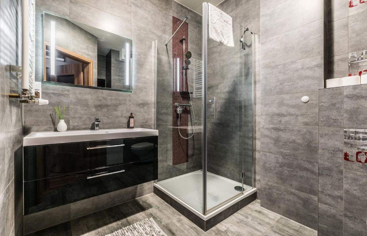Rent Like Home - Gwiazdzista 10 Wrocław Eksteriør bilde